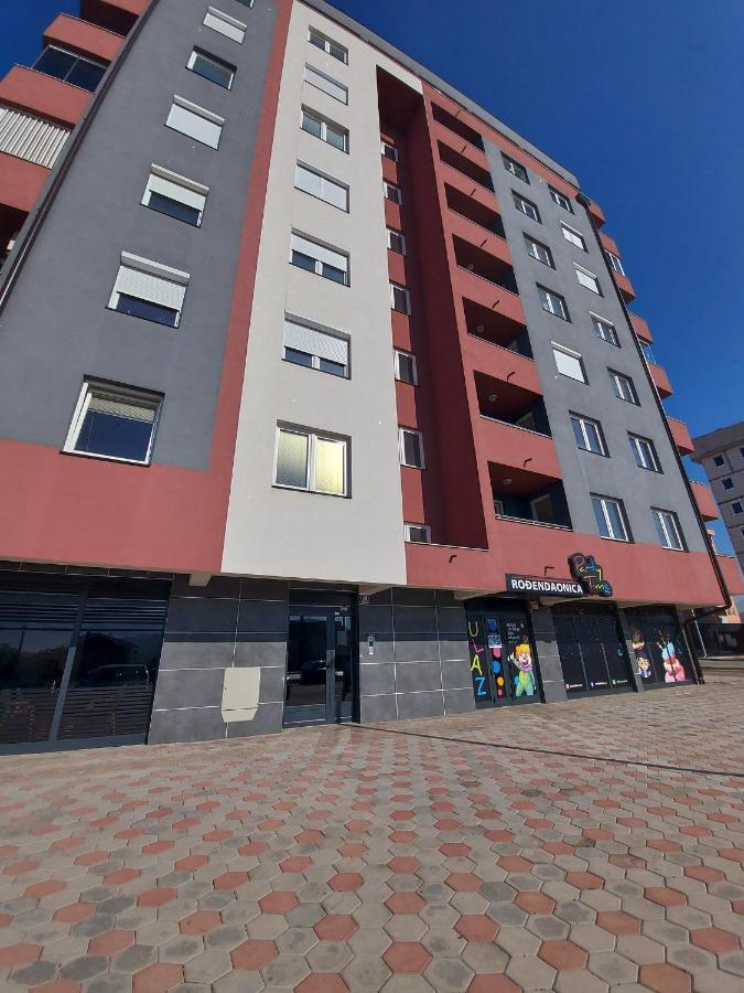 Apartman Victoria Lukavica Exteriér fotografie